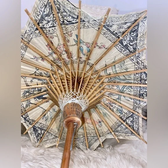 Authentic Vintage handmade Small Asian Art paper wood‎ shaft umbrella - Picture 4 of 11